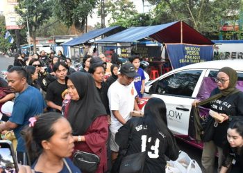 Tebar Kebaikan di Ujung Bulan Ramadhan, Pokja PWI Kota Bandung Berbagi Takjil