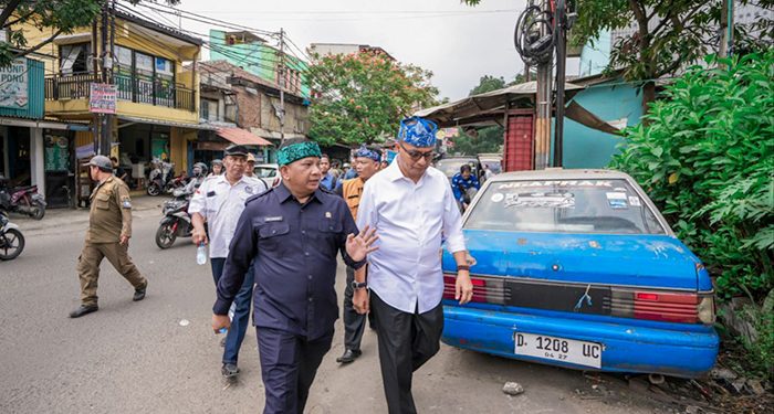 DPRD Kota Bandung, Dampingi Dirjen Kementerian Perumahan Survei Penerima Bantuan Rutilahu