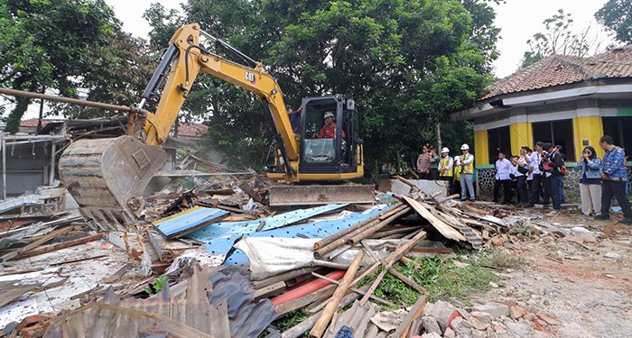 Pembongkaran Rumah di Pertigaan Pemkot Cimahi
