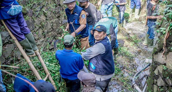 Anggota Komisi IV DPRD Kota Bandung, Aswan Asep Wawan Buka Program Padat Karya di Kelurahan Pasir Biru