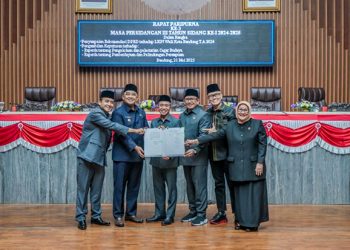 DPRD Kota Bandung Sampaikan Rekomendasi LKPJ 2024 serta Sahkan Raperda Perlindungan Perempuan dan Cagar Budaya