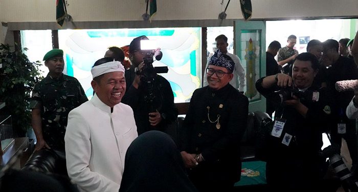 Toni Wijaya, Hadiri Upacara Peringatan Hardiknas Tahun 2025 di Lapangan Rindam III/Siliwangi