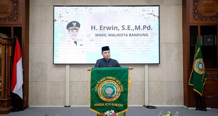 Wakil Wali Kota Bandung, Erwin Berharap Pejabat Pembuat Akta Tanah Jadi Garda Terdepan Soal Kepastian Hukum Pertanahan