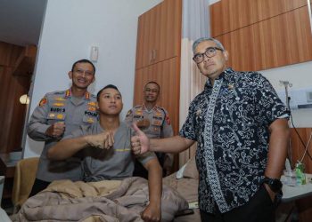 Jenguk Anggota Polisi Pengamanan Laga Persib, Wali Kota Bandung: Bentuk Kolaborasi Forkopimda