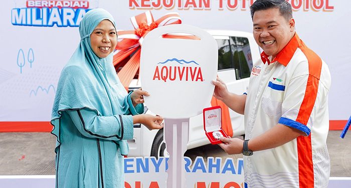 AQUVIVA Rayakan Pemenang Mobil Pertama dari Program Kejutan Tutup Botol Berhadiah Miliaran Rupiah