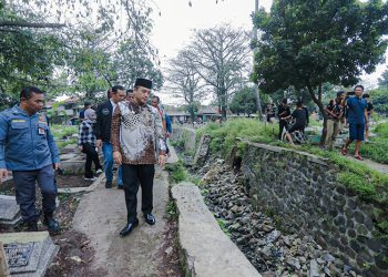 Tinjau Kirmir Roboh di Maleer Utara, Erwin Pastikan Perbaikan dimulai Bulan Agustus 2025