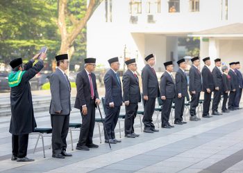 Walikota Bandung Lantik 13 Pejabat Baru