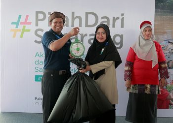 Yayasan WINGS Peduli Perluas Kampanye ke Sumatera Selatan Lewat Aksi Bersih Sungai Musi dan Bank Sampah Sekolah