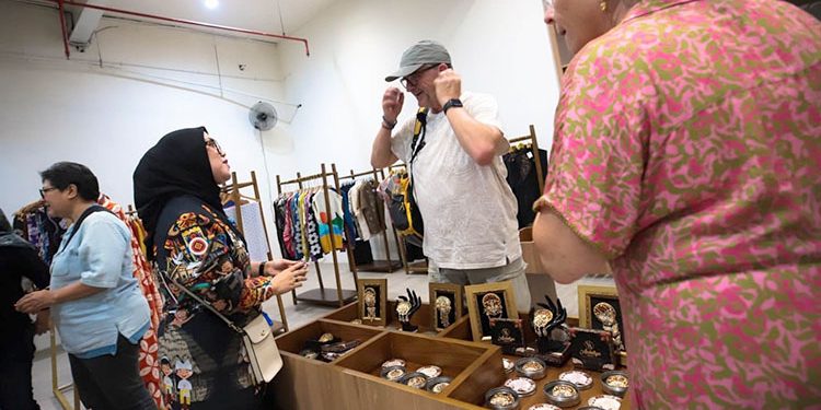 Dekranasda Kota Bandung Buka Galeri Patrakomala di Braga City Walk