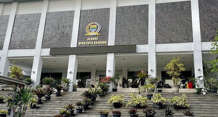 Edwin Senjaya Lantik Dewan Hakim Lomba Seni Qasidah Indonesia 2025