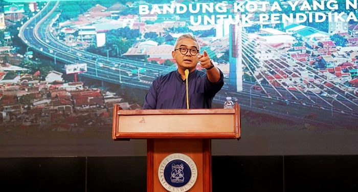 Peluang Pengembangan Ekonomi Kreatif, Bandung Kota Wisata dan Pendidikan