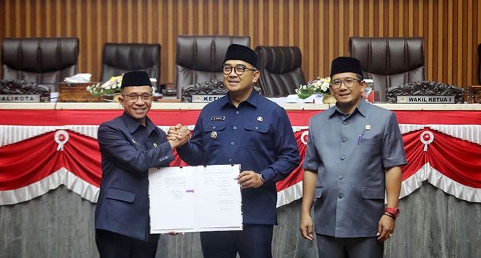 Pemkot Bandung dan DPRD Sepakati PjP APBD 2024 dan RPJMD 2025–2029