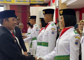 Wali Kota Cimahi Kukuhkan Paskibraka Jelang HUT RI