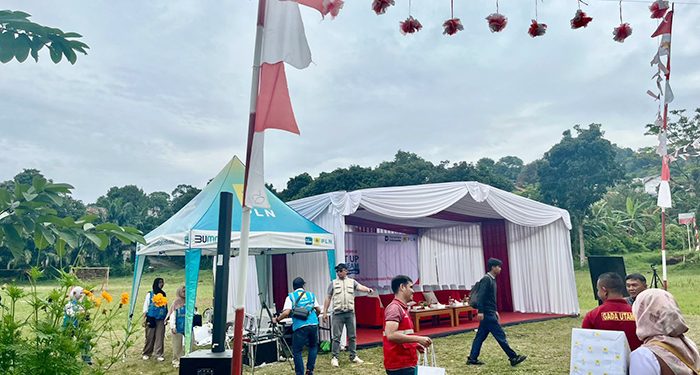 Penyalaan Serentak LUTD, Yanti: Anak Saya Bisa Belajar Lebih Baik