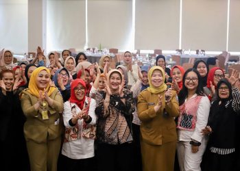 Wakil Ketua III DPRD Kota Bandung, Rieke Suryaningsih Dorong Masyarakat Lebih Percaya Diri Lewat Pelatihan Public Speaking