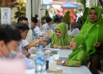 Wakil Wali Kota Bandung Cek Kesehatan Gratis di Pesantren Cijawura