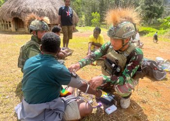 Menyapa Tuanggi, Merawat Papua: Prajurit Satgas 700/WYC dalam Safari Honai
