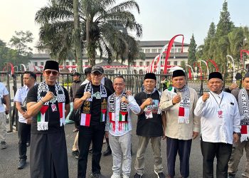 ‘Umat Islam Bersatu’ Kang Asmul dan Edwin Senjaya Isi Orasi di Aksi Bela Palestina