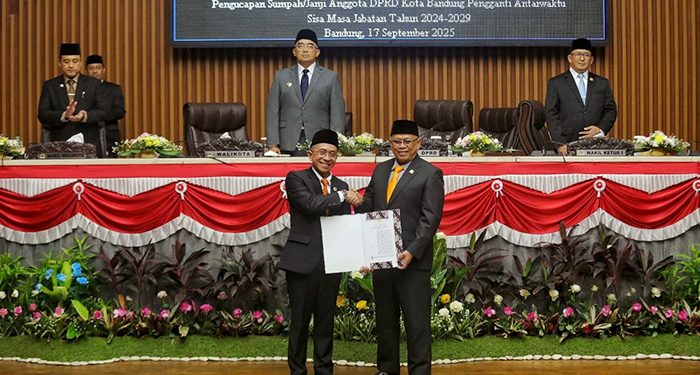 Deni Nursani Resmi Dilantik Jadi Anggota DPRD Kota Bandung PAW 2024–2029