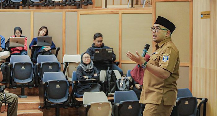 Farhan Bongkar “Rahasia” Integritas Seorang Politisi, di Hadapan Mahasiswa ITB