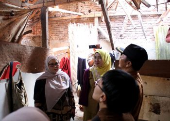 Komisi III DPRD Kota Bandung, Nunung Nurasiah Survei Calon Penerima Bantuan Perbaikan Rumah Tinggal