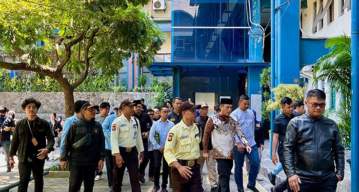 Pemkot Bandung Berikan Bantuan Obat-obatan untuk Warga Sekitar Kampus Unisba