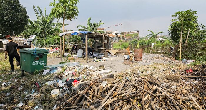 Dorong RW Kelola Sampah Mandiri, Wali Kota Bandung Tinjau Lokasi Pengolahan Sampah di Ciseureuh