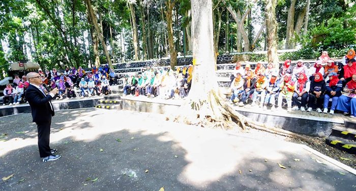 Edwin Senjaya buka Peningkatan Kapasitas Kader PKK Kelurahan Mekarjaya, di Amphitheater Tahura