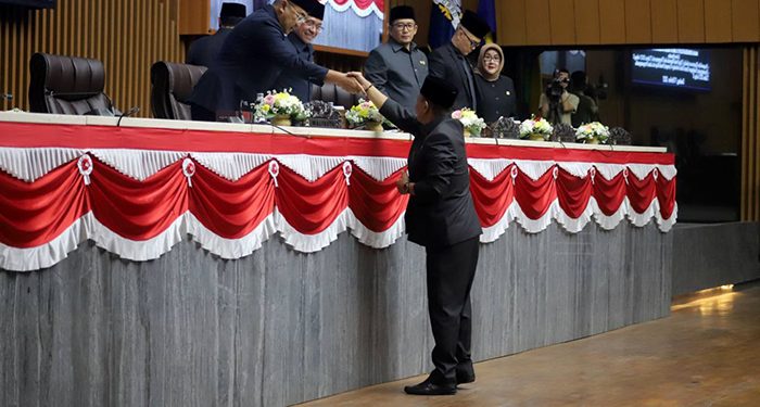 Pandangan Umum Fraksi Partai Gerindra Atas 4 Raperda Usulan Pemerintah Kota Bandung