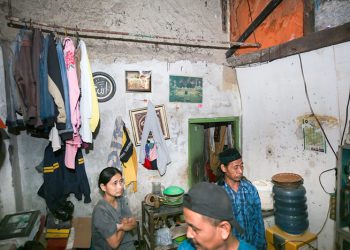 Wakil Wali Kota Bandung Tinjau Rumah Warga yang Roboh Akibat Hujan Deras