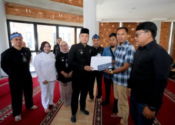 Warga Rumah Deret Tamansari Akhirnya Miliki Dokumen Kependudukan Lengkap, Setelah 8 Tahun Tertunda
