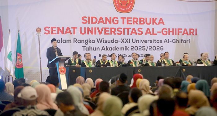 Erwin: Wisuda Bukan Akhir tapi Awal Pengabdian
