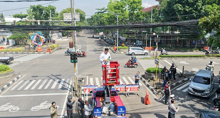 Dari Bandung Langkah Awal Menuju Tata Jaringan Nasional Terpadu, Penataan Kabel Bawah Tanah di Buahbatu