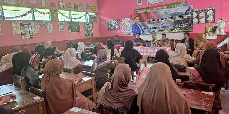 Anggota MPR RI Hoerudin Amin Sosialisasikan Empat Pilar Kebangsaan di Garut