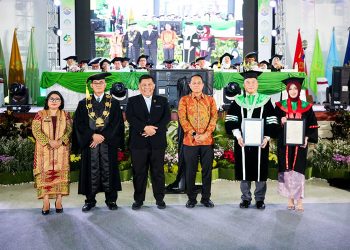 Dari Kampus ke Kehidupan Nyata, Erwin, Wisuda Bukan Akhir, Melainkan Awal