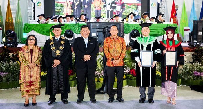 Dari Kampus ke Kehidupan Nyata, Erwin, Wisuda Bukan Akhir, Melainkan Awal