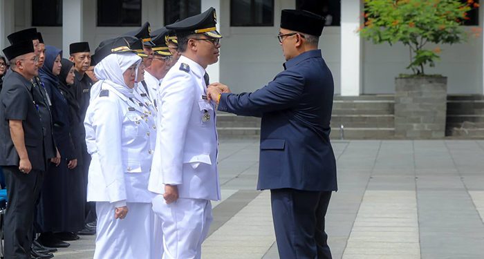 Wali Kota Bandung Lantik 85 Pejabat, Farhan Tekankan Integritas dan Tantangan Kota