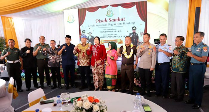 Pisah Sambut Kajari Bandung, Ketua DPRD Tekankan Pendampingan Kejaksaan untuk Pemerintahan Bersih
