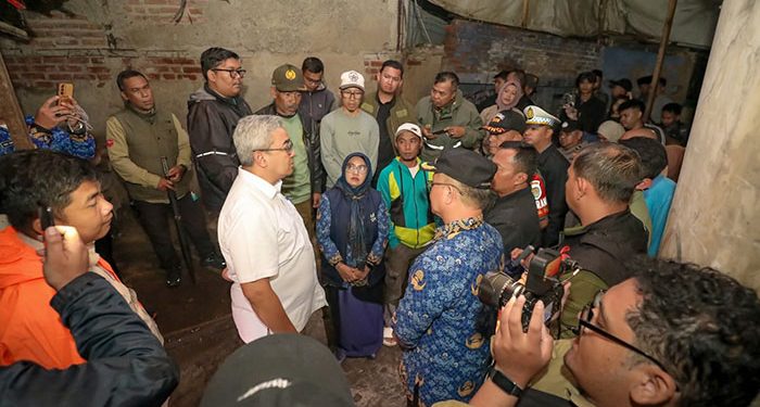 Wali Kota Bandung Bakal Bangun Saluran Bawah Tanah, Tinjau Titik Banjir Babakan Ciparay