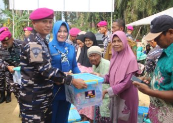 Danpasmar 1 Dampingi Pangkormar Tinjau Prajurit yang Terdampak Banjir Bandang