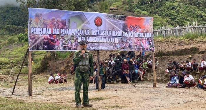Pangkogabwilhan III Resmikan Fasilitas Air Bersih dan MCK Karya Bhakti di Distrik Mbua