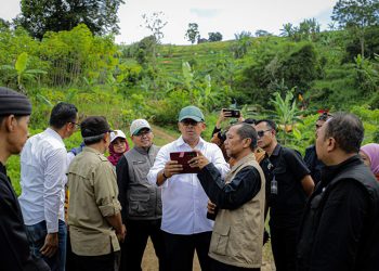 Akses Jalan RW 09 – RW 10 Pasanggrahan Terputus Sejak 2022, Farhan Janjikan Penanganan Serius