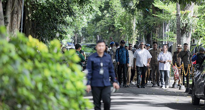 Farhan Tekankan Keselamatan Warga, Tak Asal Tebang Pohon di Pemukiman