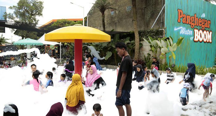 Liburan Sekolah Belum Usai, Panghegar Waterboom Jadi Favorit Wisata Keluarga di Bandung