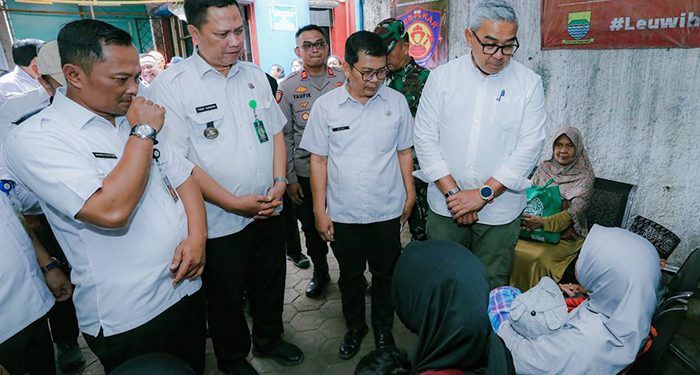 Farhan Soroti Sampah Menumpuk di Babakan Ciparay, Tekankan Solusi Berbasis Data