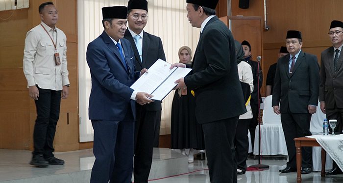 Pelantikan Pejabat Pemkot Cimahi, Wali Kota Tekankan Integritas dan Kinerja