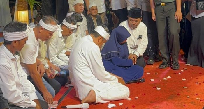 Tebar Kepedulian bagi Lansia dan Dhuafa, BAZNAS Jabar Ikuti Tarling “Neleuman Poekna Peuting” di Tasikmalaya