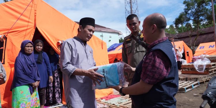 112 KK Terdampak, BRI Salurkan Bantuan untuk Pengungsi Bantargadung