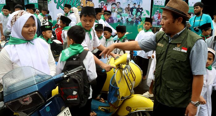 BAZNAS Jabar dan Bank BJB Ajak 100 Anak Yatim Belanja Lebaran Lewat “Ride of Happiness”