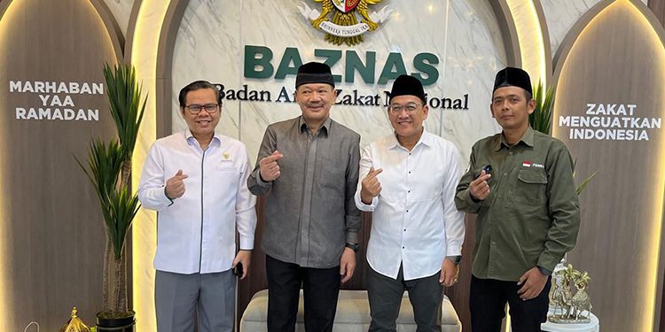 Sedekah Konsumen Alfamart dan Alfamidi Salurkan Ambulans untuk BAZNAS Jawa Barat